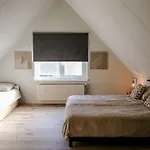 Sfeervol Met Sauna Omgeving Breda - Vp100 בית נופש